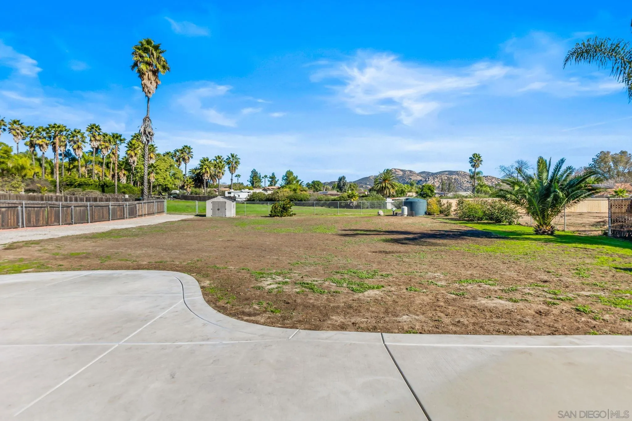 https://cdn.realtyfeed.com/cdn/127/2601189/6eaf87c9d6cf4a7135bea53a101e345c.webp