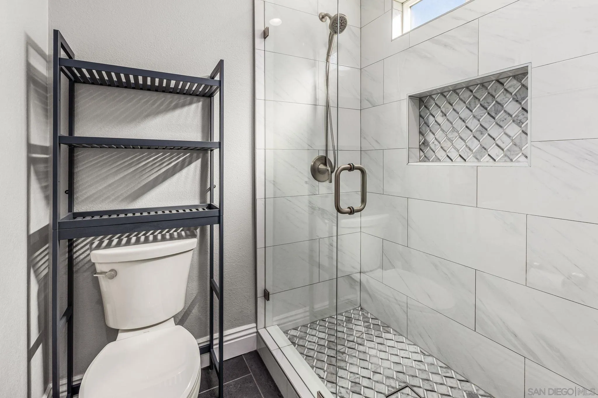 https://cdn.realtyfeed.com/cdn/127/2601189/e6d3b4af308adc11726a1089511e9bc8.webp