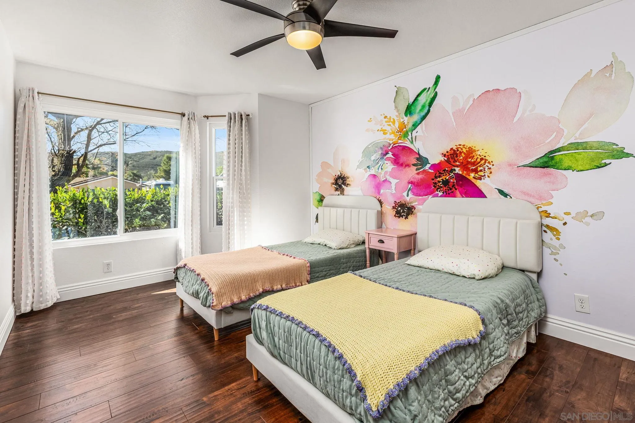 https://cdn.realtyfeed.com/cdn/127/2601189/ee12ae62eb8ddb12060387390e11ff96.webp
