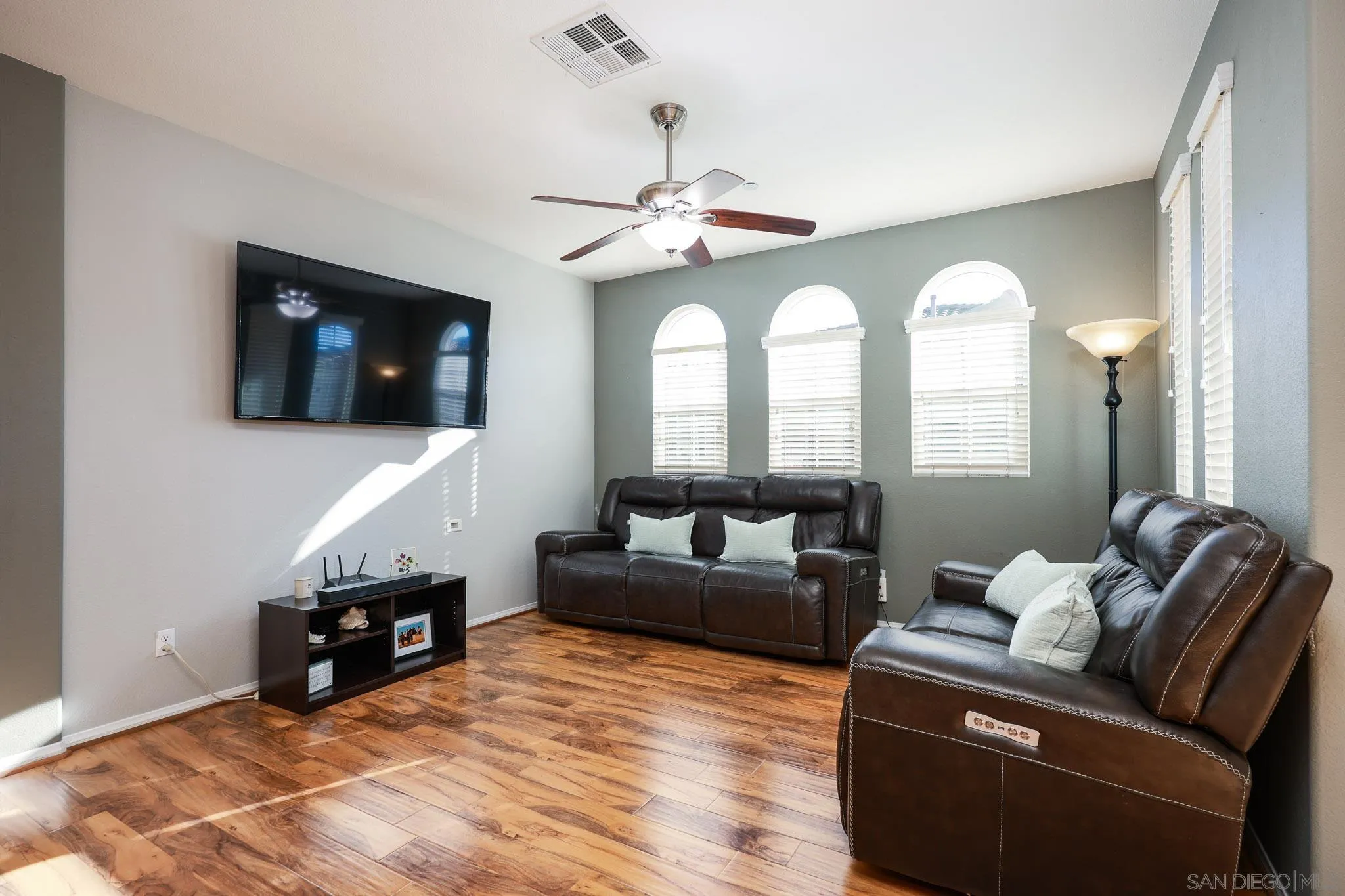 Photo #8: 2601191 Listing: Photo #8