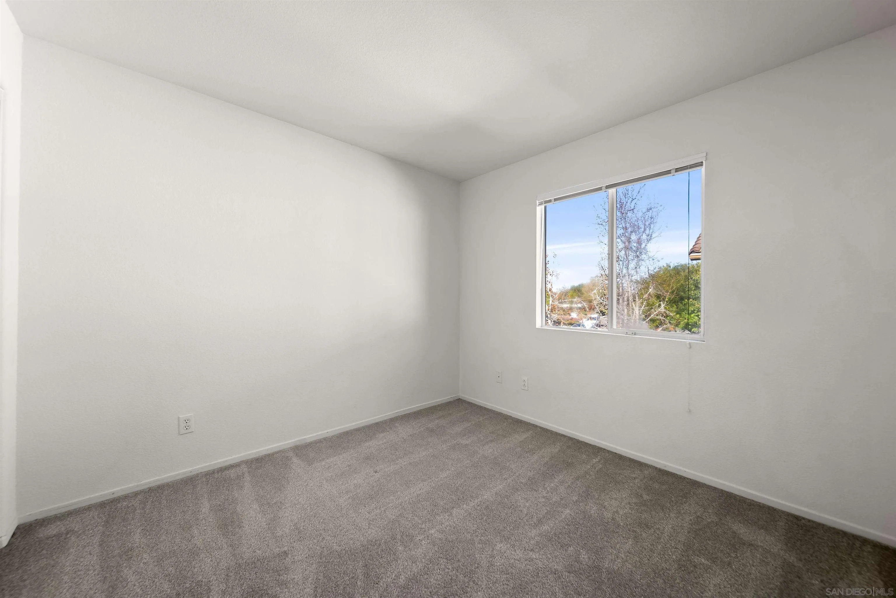 Photo #17: 2601192 Listing: Photo #17