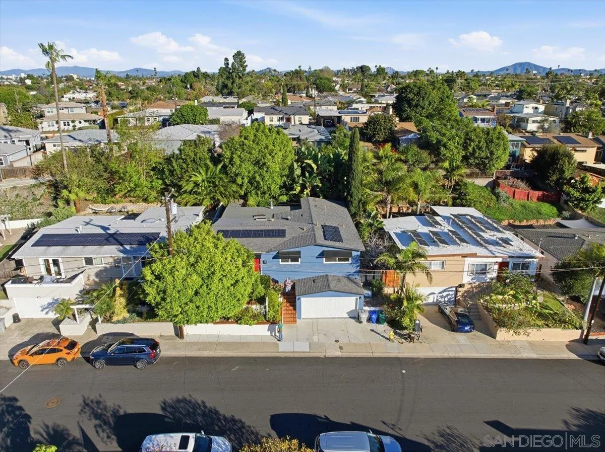 https://cdn.realtyfeed.com/cdn/127/2601193/3ab0cb7d164765911012c52917885d53.webp