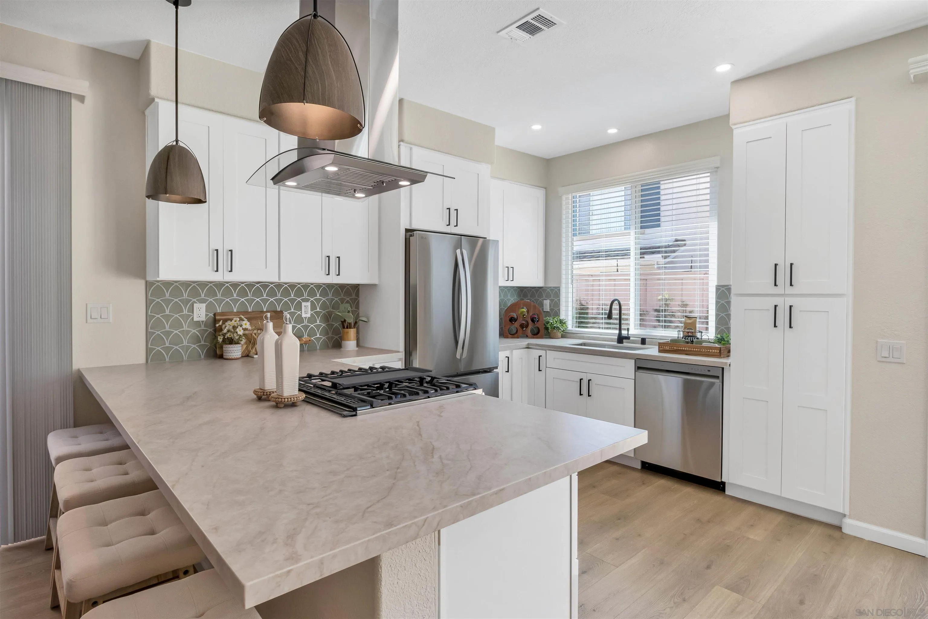 https://cdn.realtyfeed.com/cdn/127/2601197/da1c5c3489f3c1f1e6609653180def4a.webp