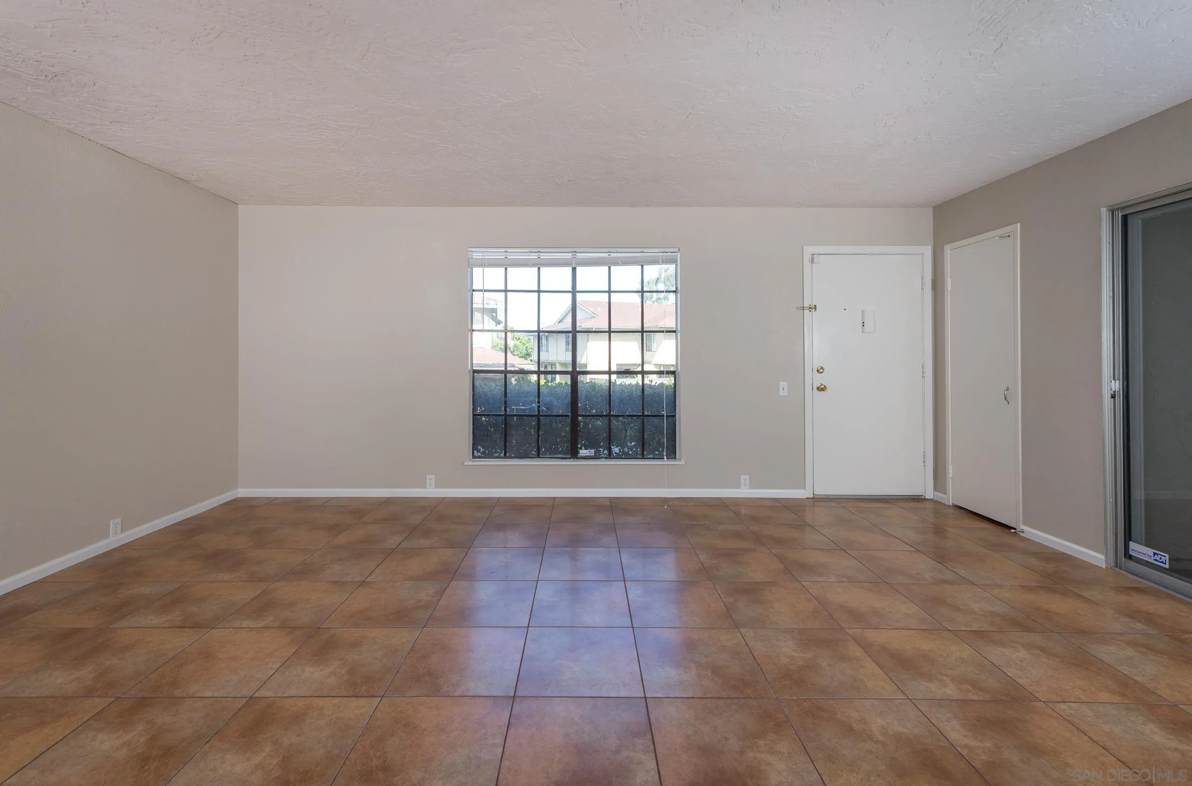 Photo #9: 2601198 Listing: Photo #9