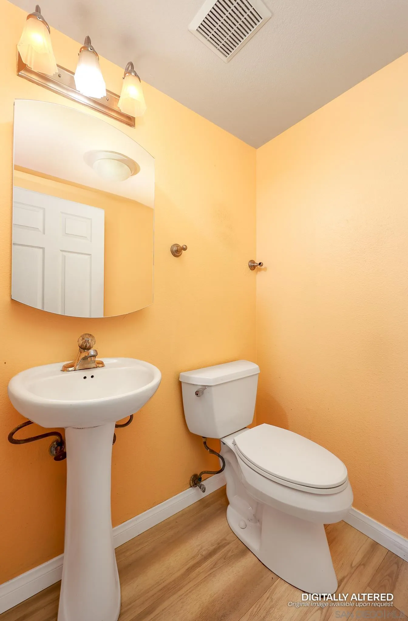 Photo #8: 2601201 Listing: Photo #8