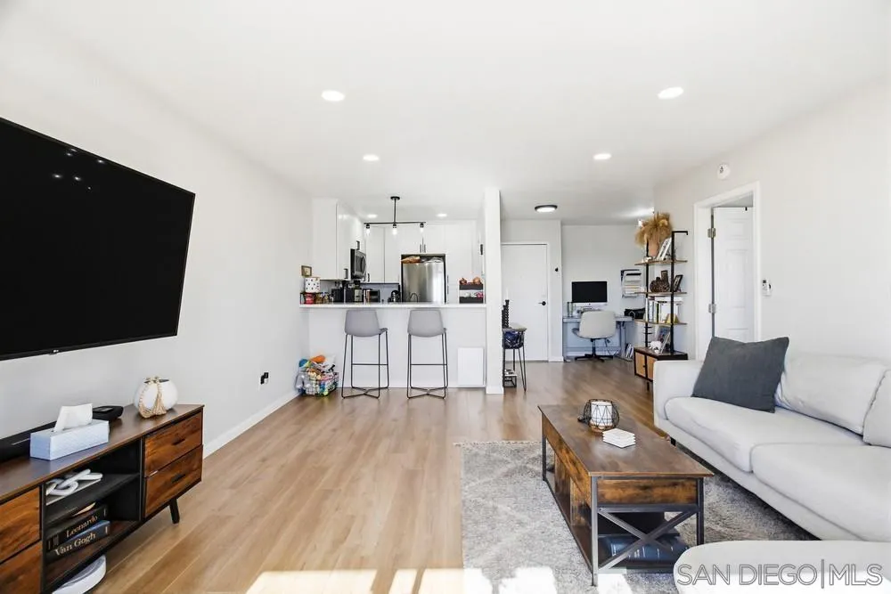 Photo #16: 2601205 Listing: Photo #16