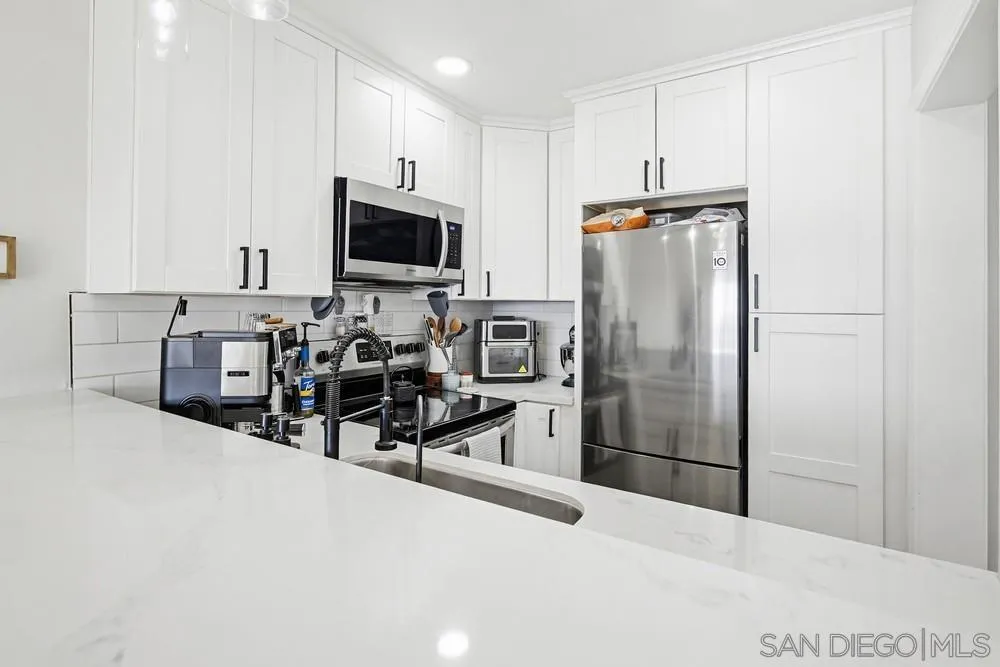 Photo #9: 2601205 Listing: Photo #9