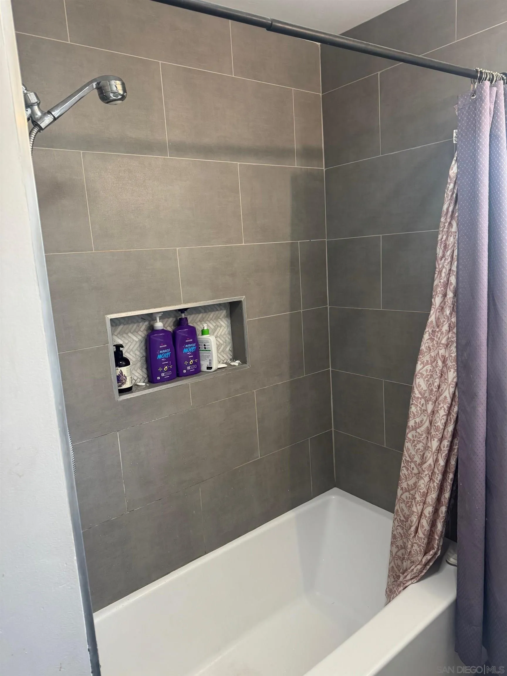 https://cdn.realtyfeed.com/cdn/127/2601208/43623cfe8377edc218b3c87eb9b24684.webp