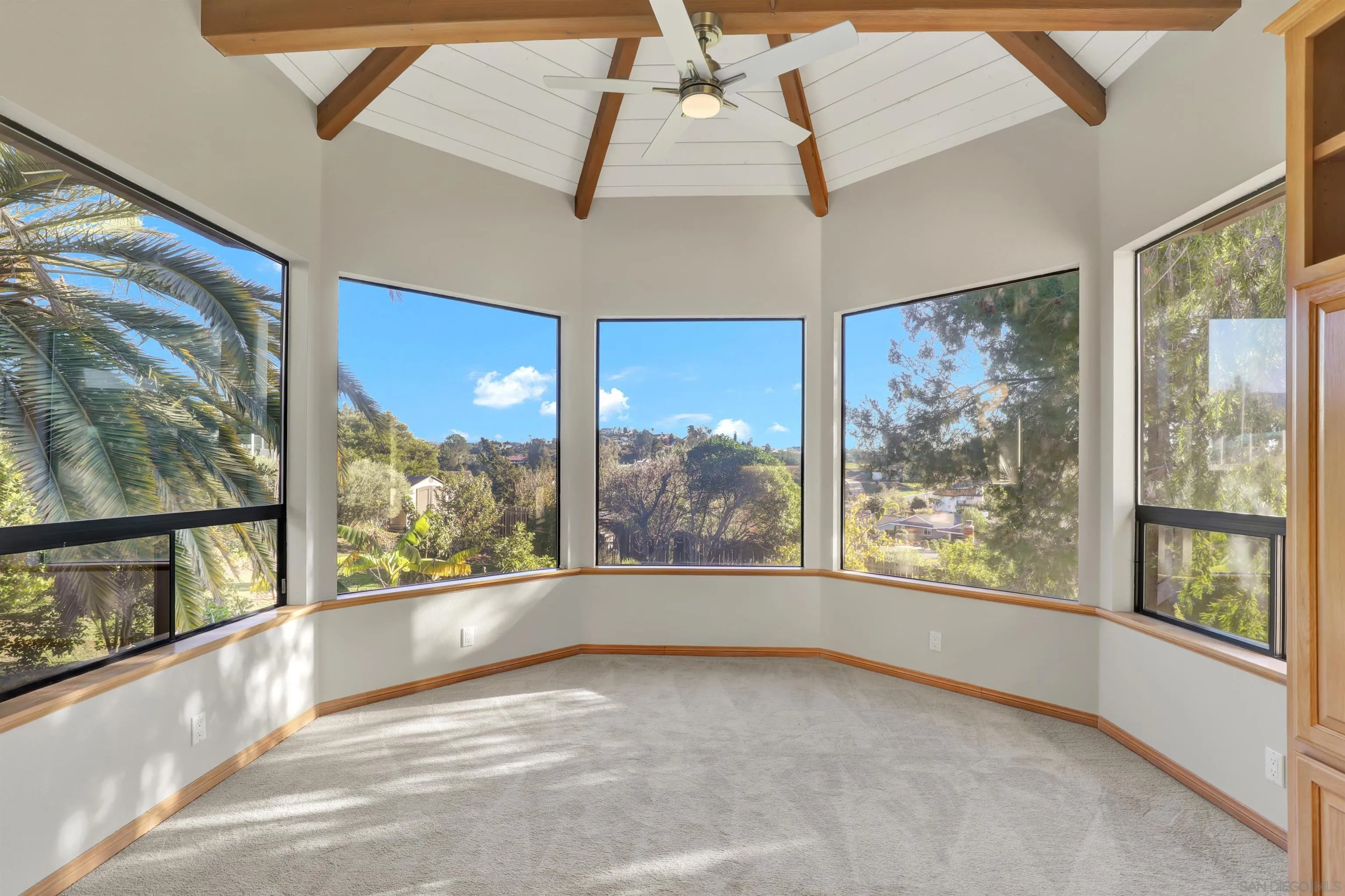 https://cdn.realtyfeed.com/cdn/127/2601213/deb6f03127a5c8c2b75b32af8e306886.webp