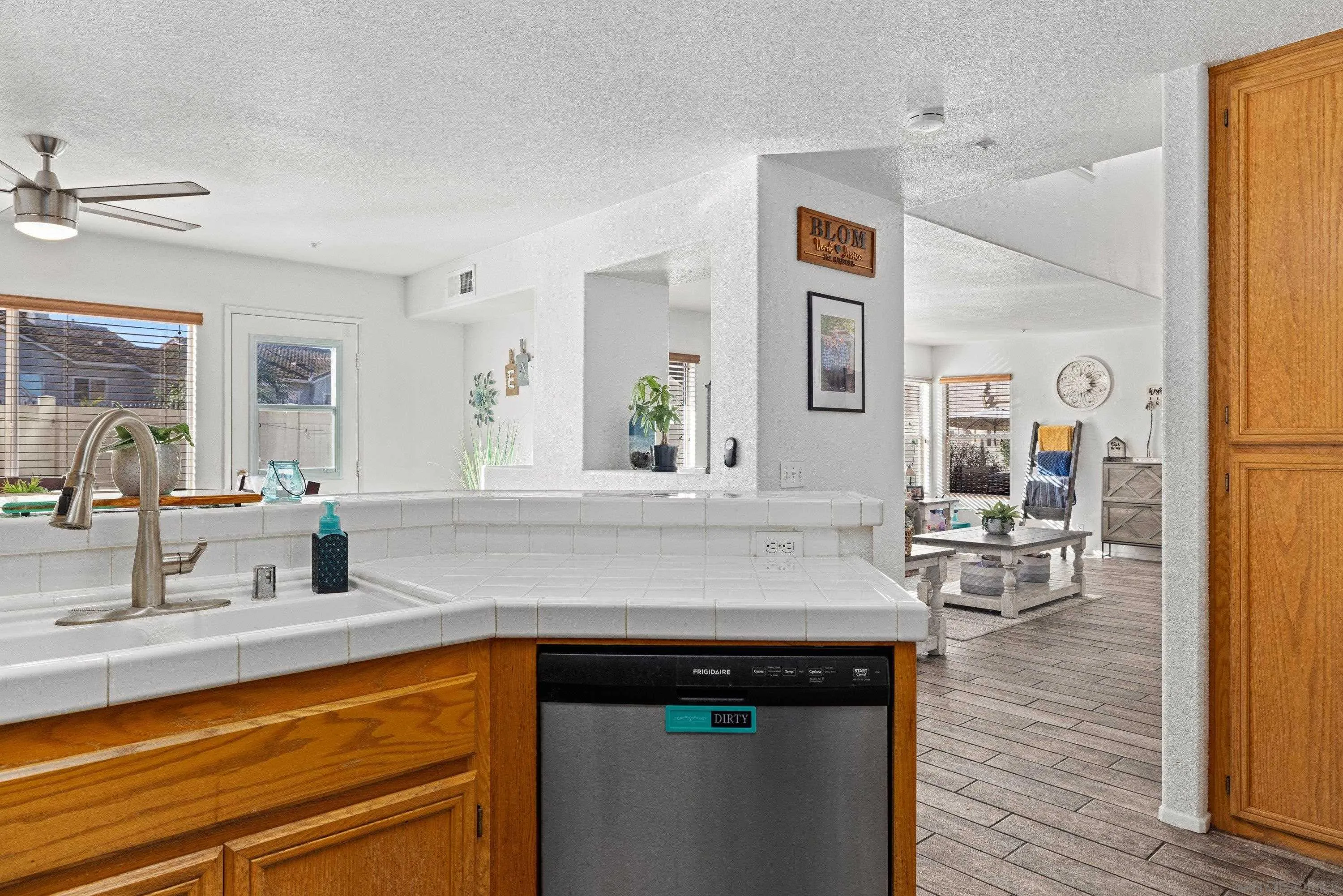 https://cdn.realtyfeed.com/cdn/127/2601216/7e8bc5a969c6184159884c58d7aaad3a.webp