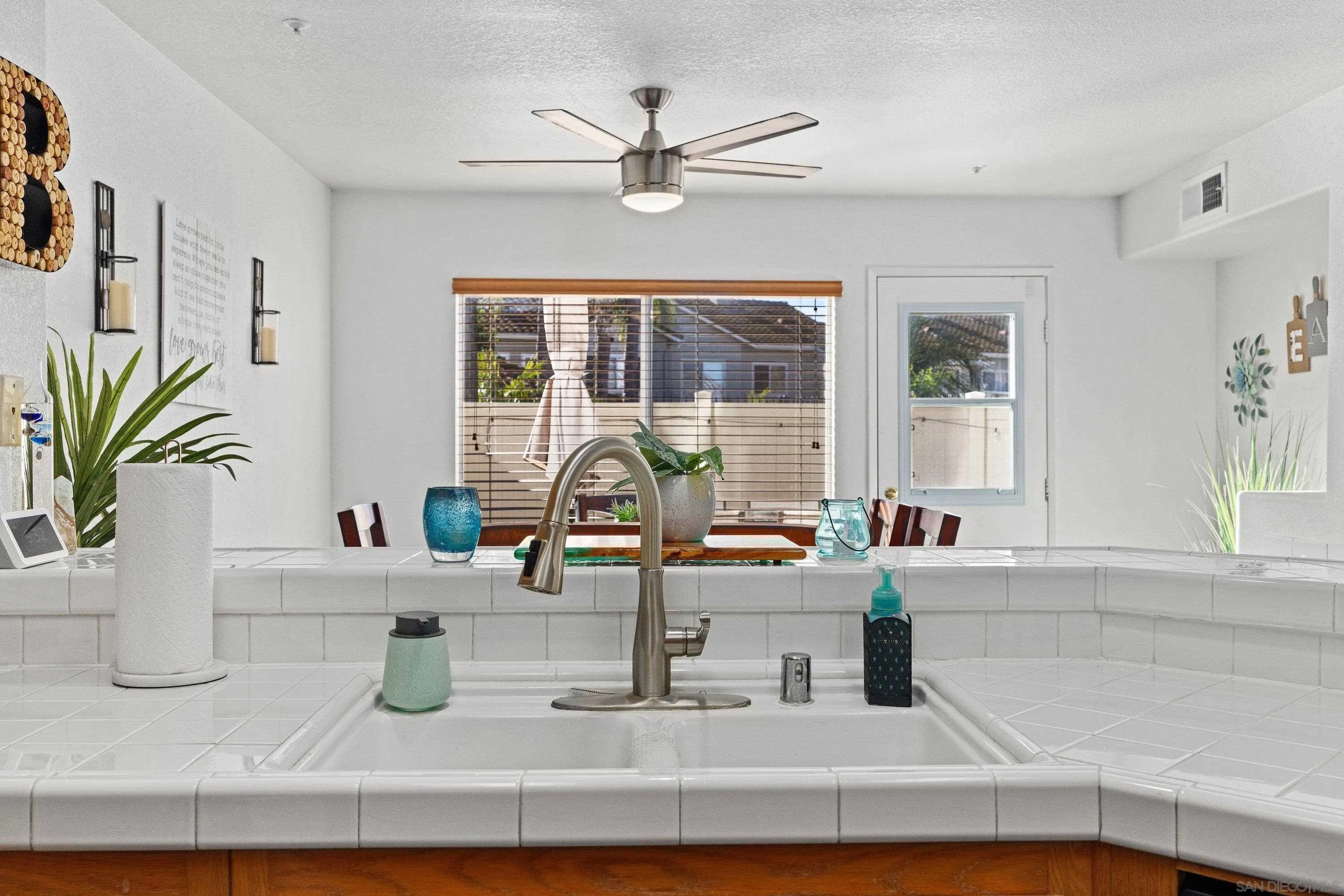 https://cdn.realtyfeed.com/cdn/127/2601216/bca21d57a9a5b9721d007b38834971d6.webp