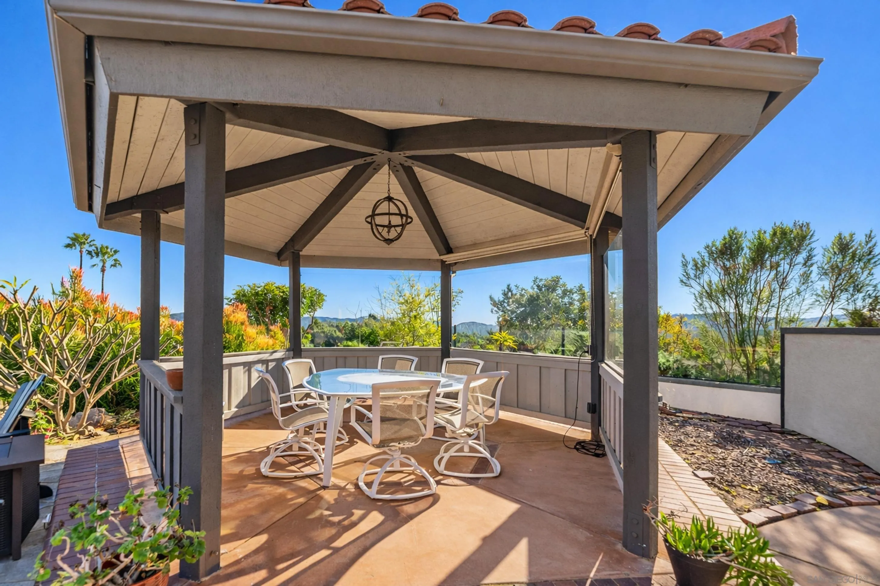 https://cdn.realtyfeed.com/cdn/127/2601220/09279ebf6542131f4246d9c56b3964fa.webp