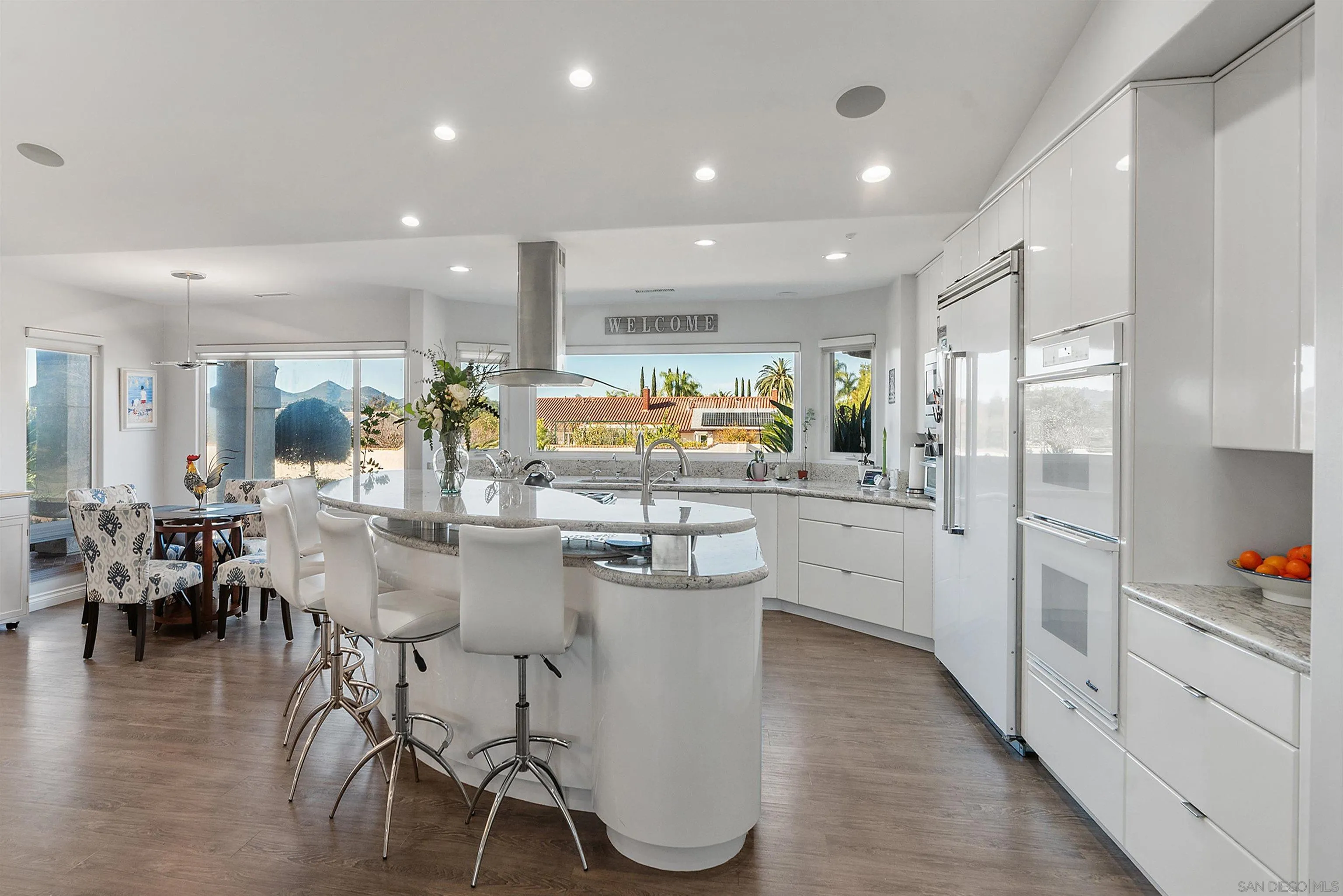 https://cdn.realtyfeed.com/cdn/127/2601220/b62c13621a3857b5723e7c76cebce834.webp