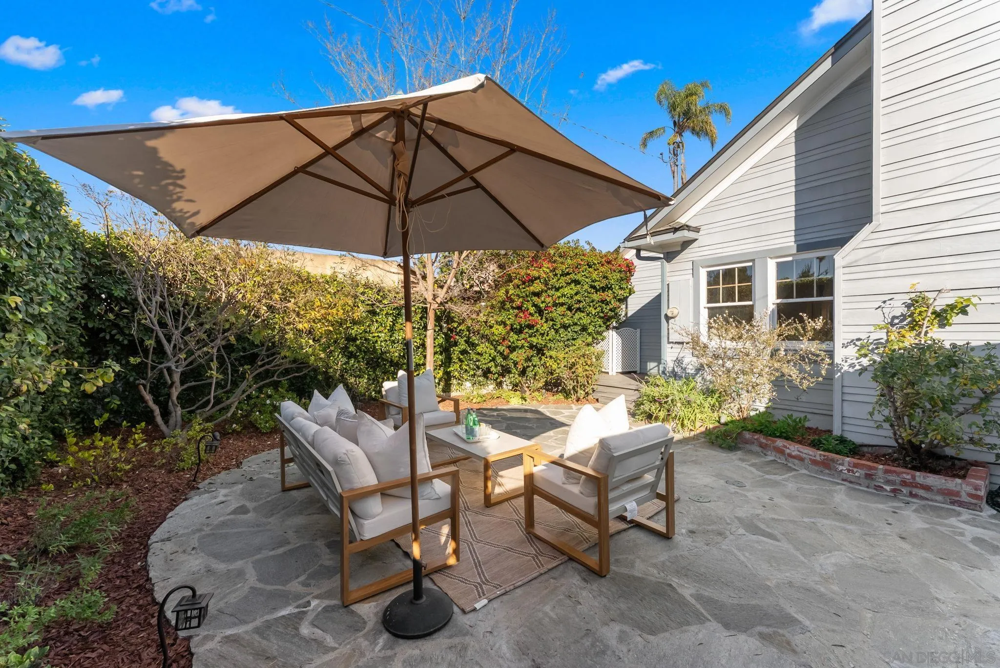 https://cdn.realtyfeed.com/cdn/127/2601221/b9a408a23e228e98e936137b51de59d8.webp