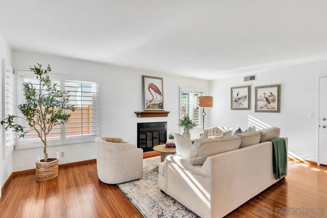 https://cdn.realtyfeed.com/cdn/127/2601223/7fc1b718643fd5a8436b25587574946f.webp