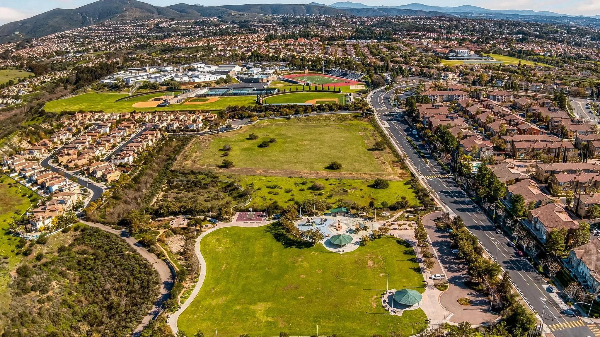 https://cdn.realtyfeed.com/cdn/127/2601226/95c2560faa92b4b9c6547aefc0548aa1.webp