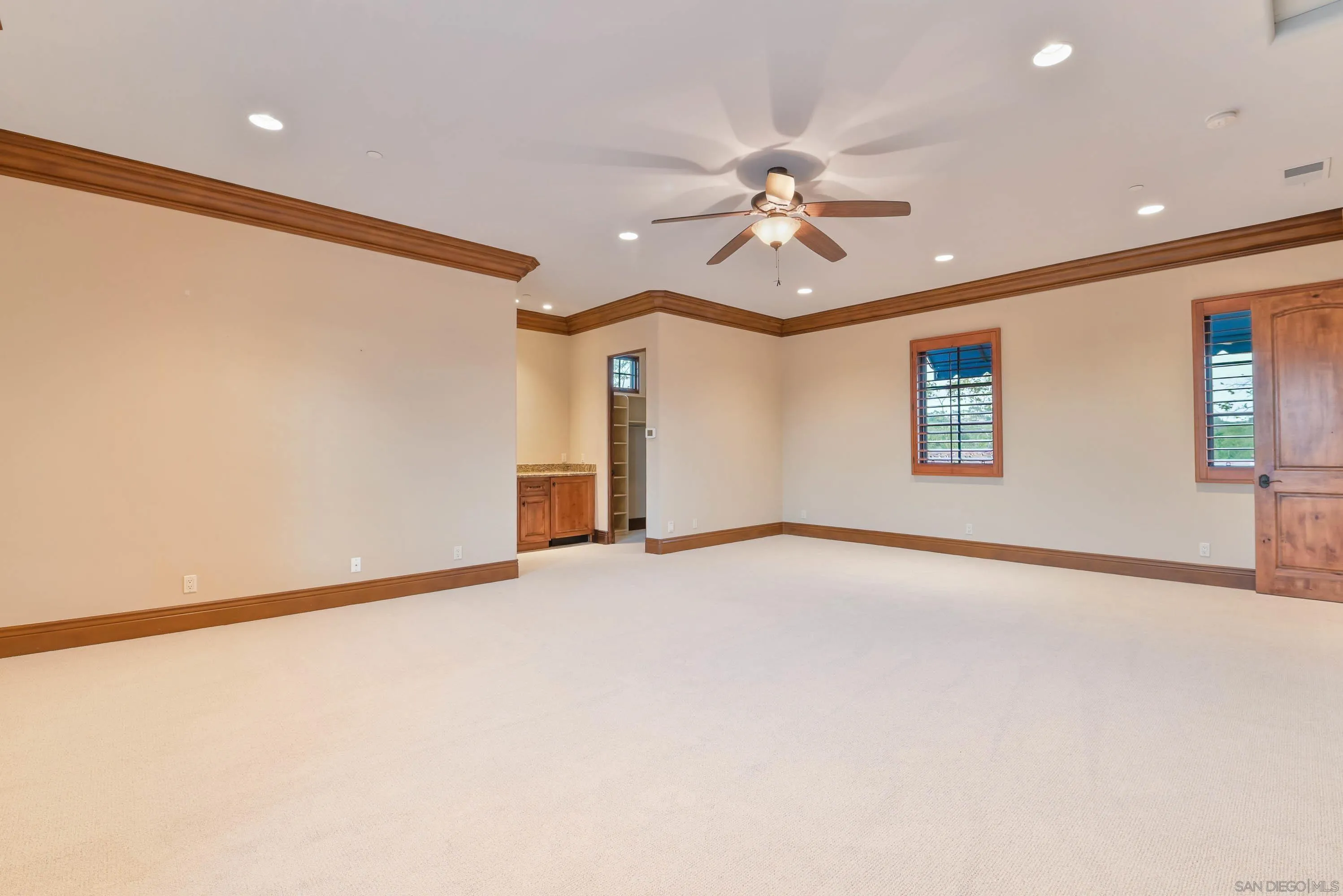 https://cdn.realtyfeed.com/cdn/127/2601233/2e08f02d0a24eca500955eb95be66e53.webp