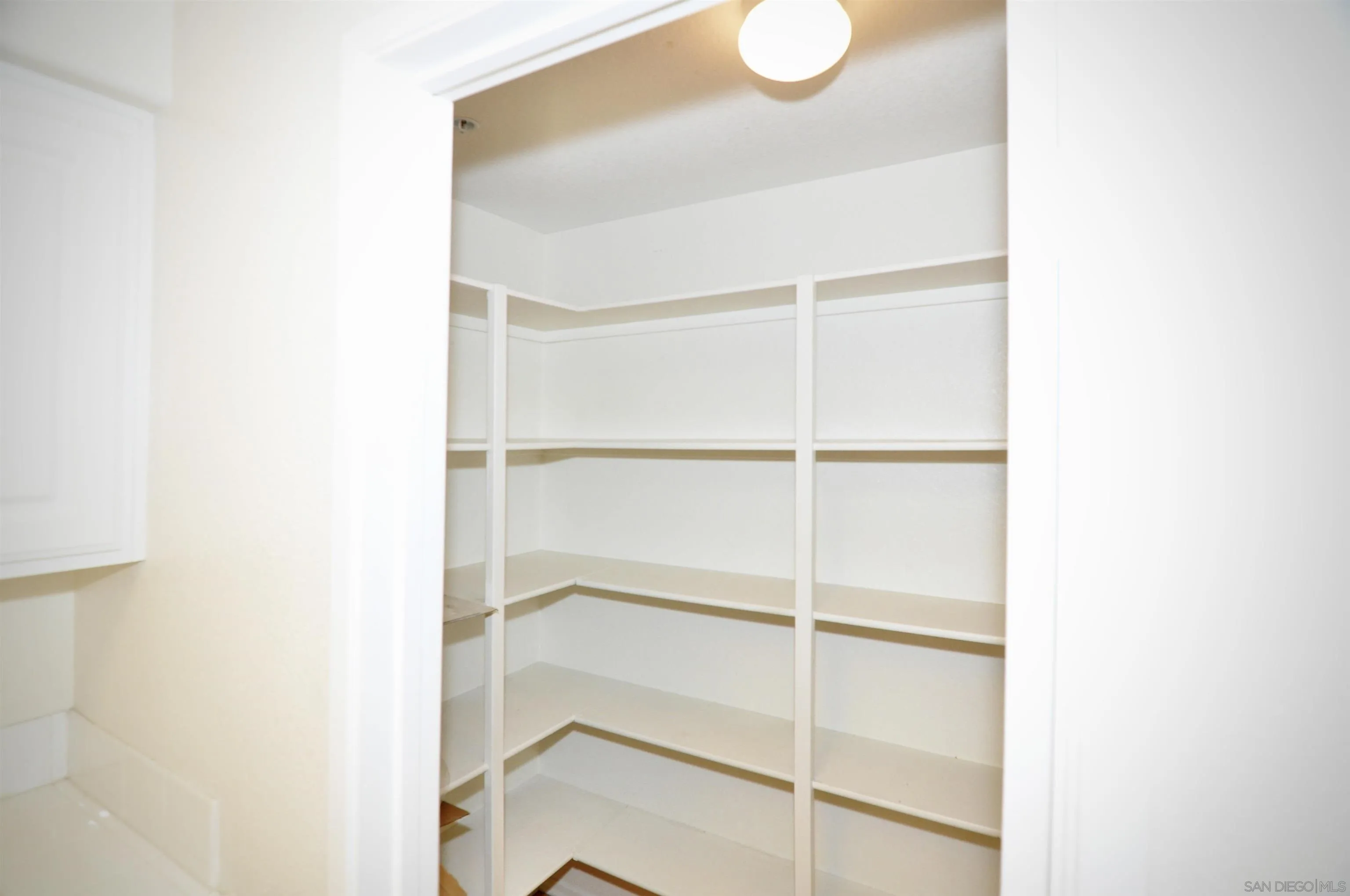 Photo #17: 2601236 Listing: Photo #17