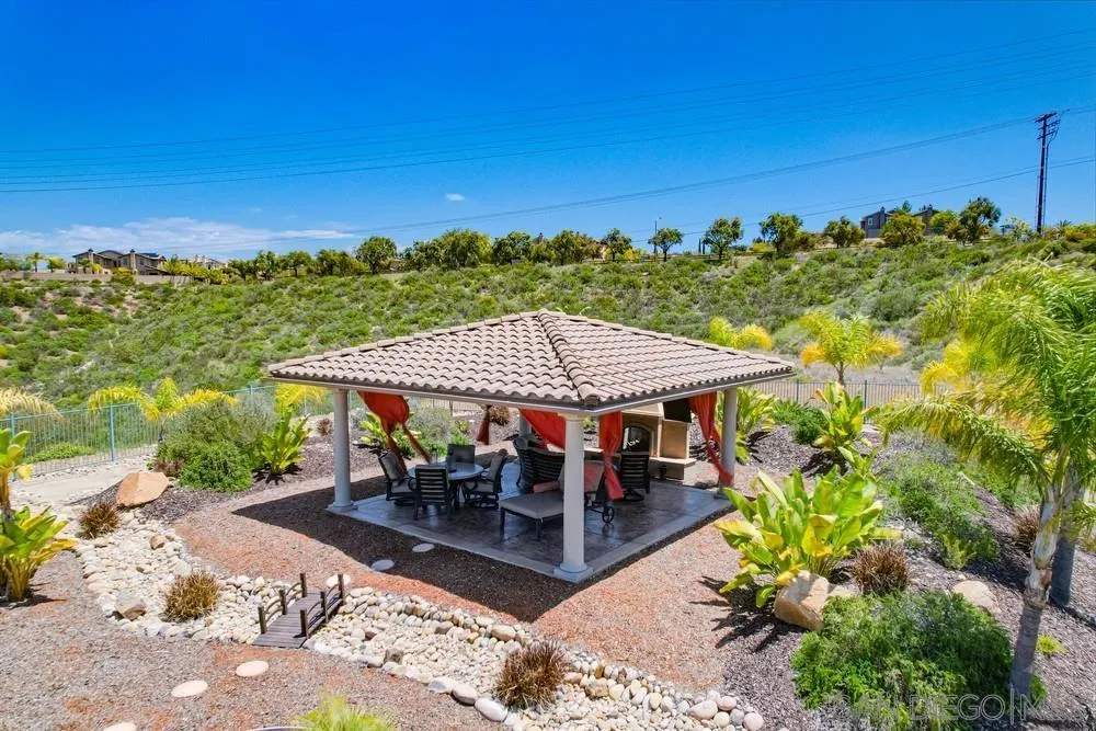 https://cdn.realtyfeed.com/cdn/127/2601237/119a0f39afbe1b25739667c3e197662b.webp