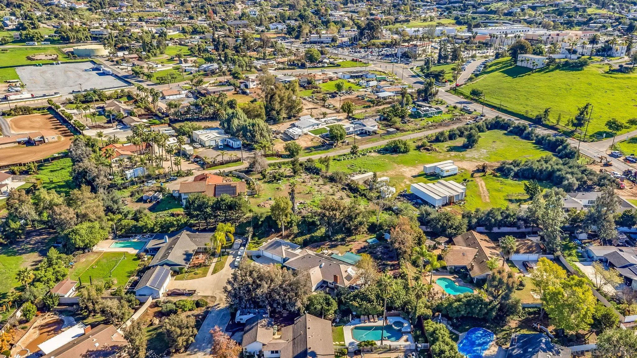 https://cdn.realtyfeed.com/cdn/127/2601240/38a95e9e62aadf395477f0ed1a52a9fb.webp