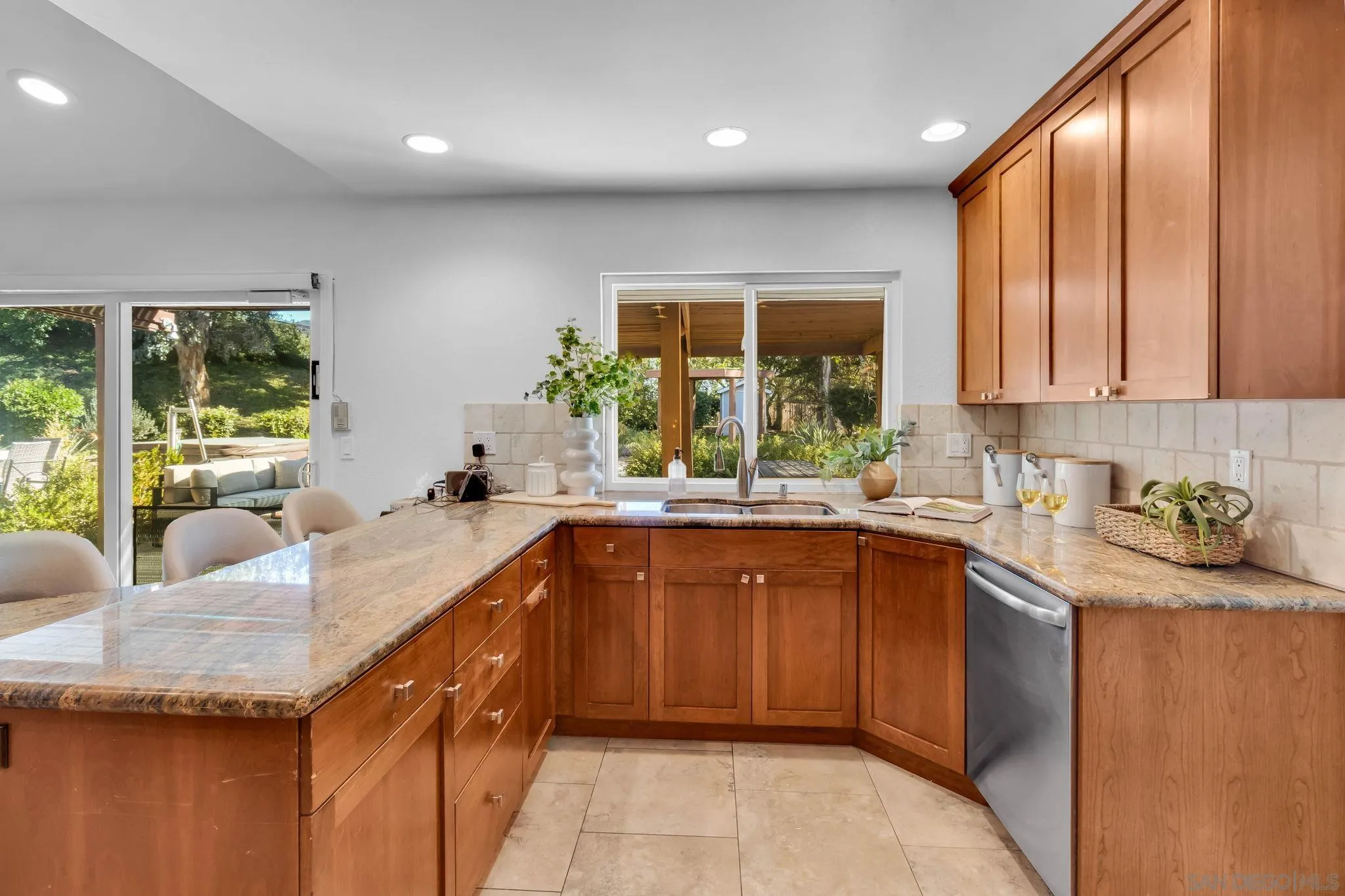 https://cdn.realtyfeed.com/cdn/127/2601240/7e80135605383a4f469ac36079d0771d.webp