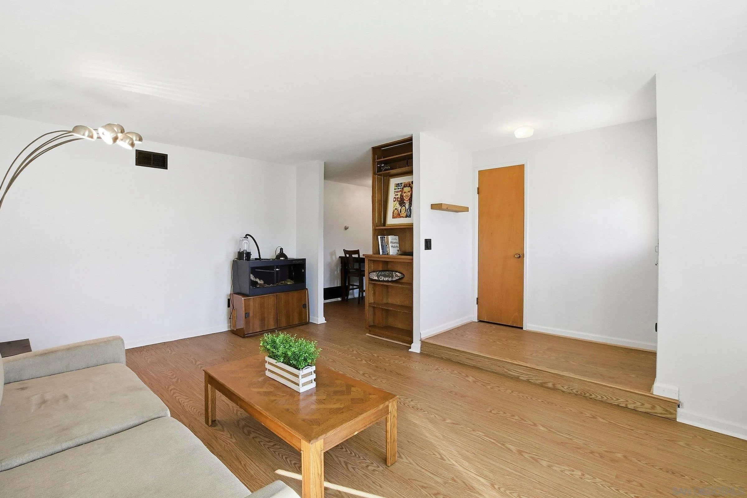 https://cdn.realtyfeed.com/cdn/127/2601241/45e1877e479d1c264a648d94af3bbeb2.webp