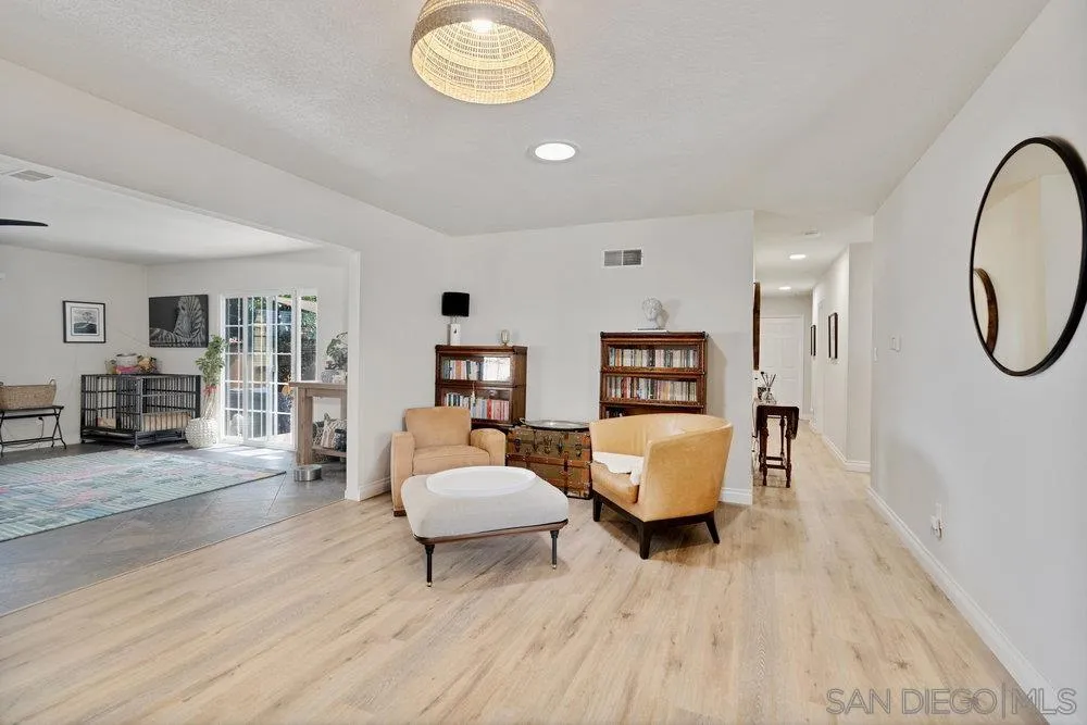 https://cdn.realtyfeed.com/cdn/127/2601242/323a1da2cfaa6a8e2036d3e061178431.webp