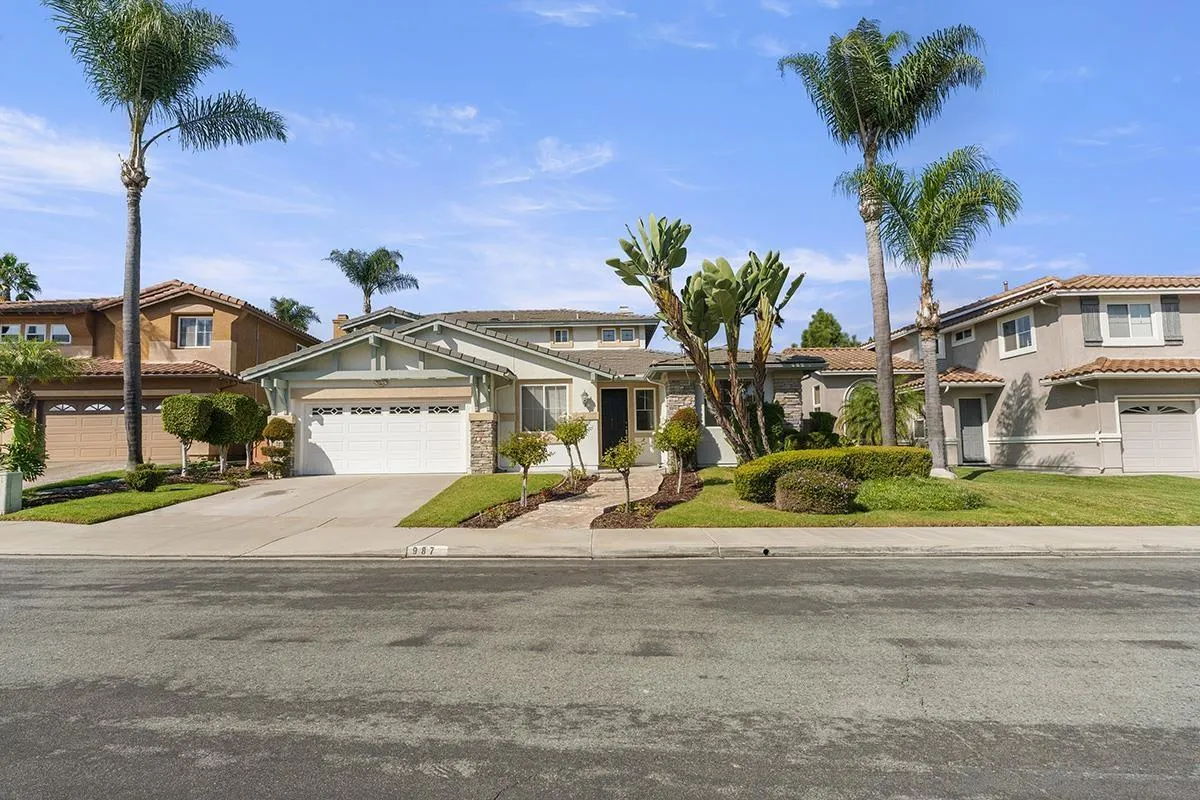 https://cdn.realtyfeed.com/cdn/127/2601243/1c17ba58c87269946bc204ee4007bef0.webp
