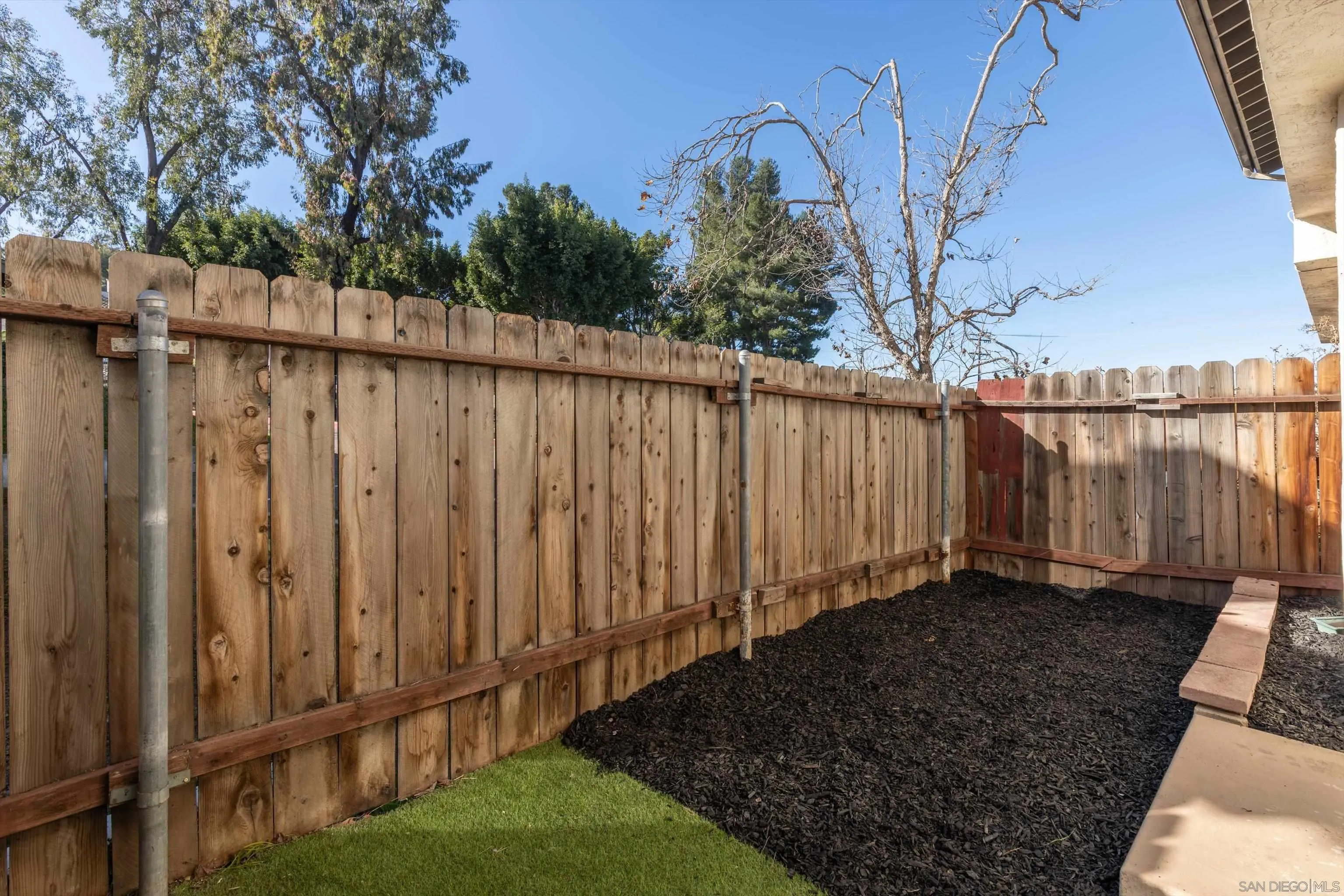 https://cdn.realtyfeed.com/cdn/127/2601245/1e4d153732397510c147534bd744a2f6.webp