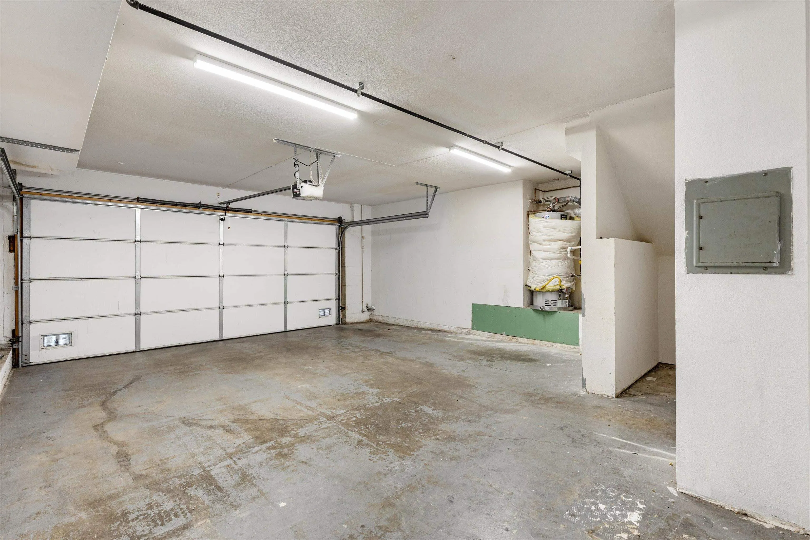 https://cdn.realtyfeed.com/cdn/127/2601245/9666d3f2914ac9a38c93cb2a332100bb.webp