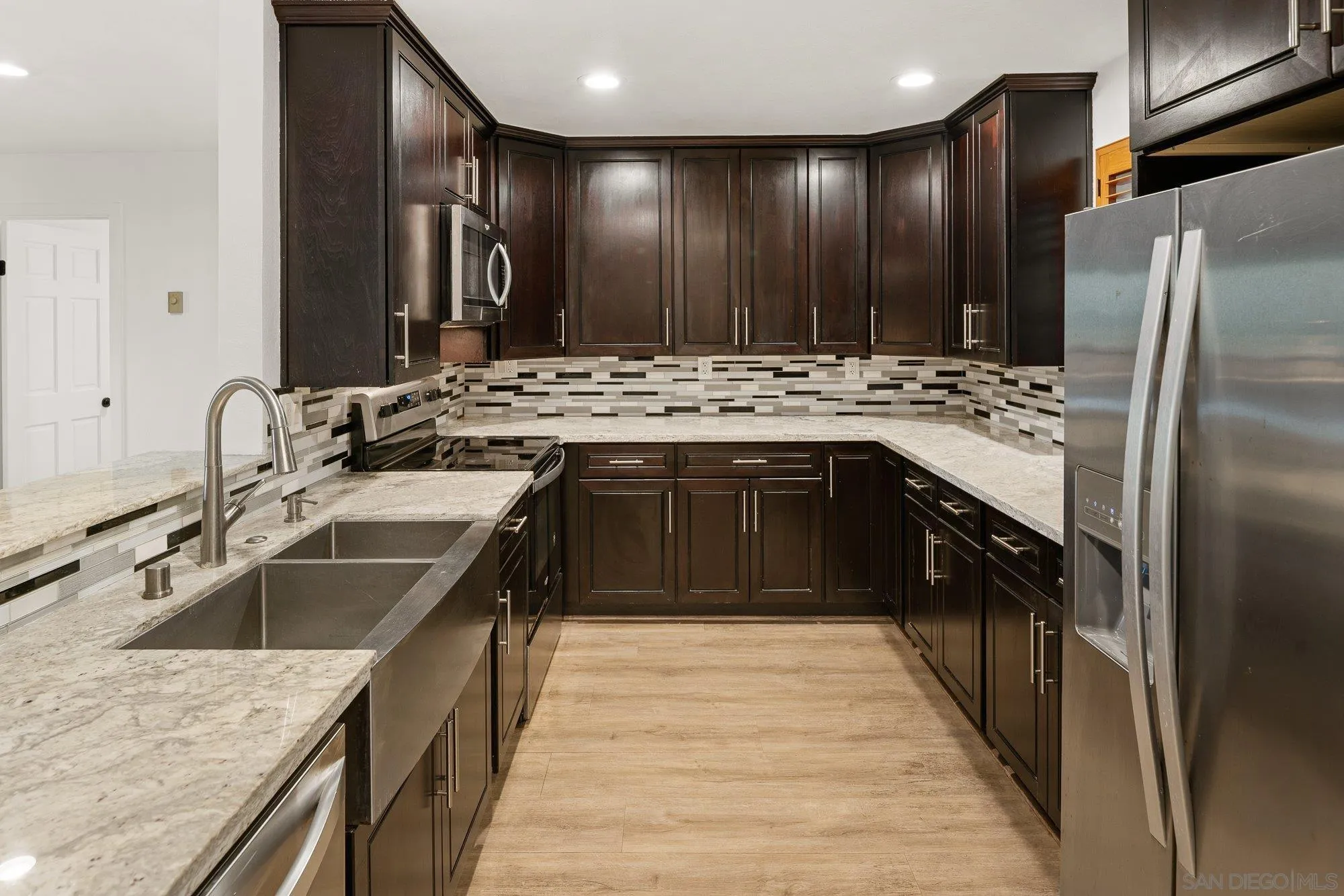 Photo #9: 2601247 Listing: Photo #9