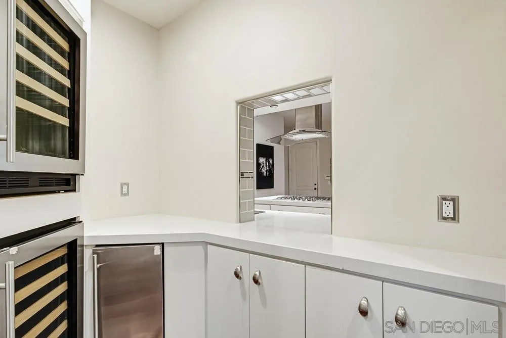 https://cdn.realtyfeed.com/cdn/127/2601251/765708ad713f5e507fbf4447f1690556.webp