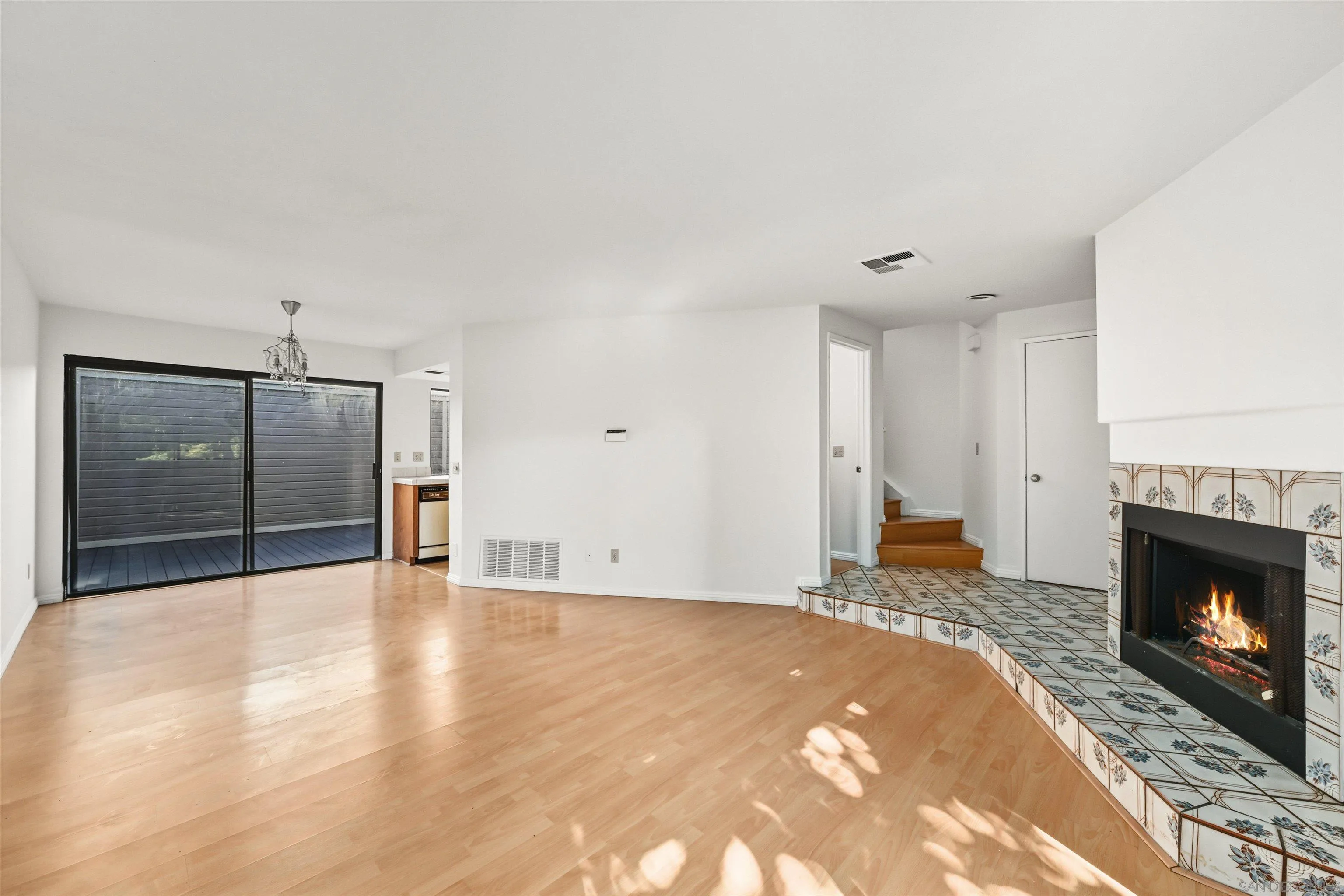 Photo #6: 2601254 Listing: Photo #6