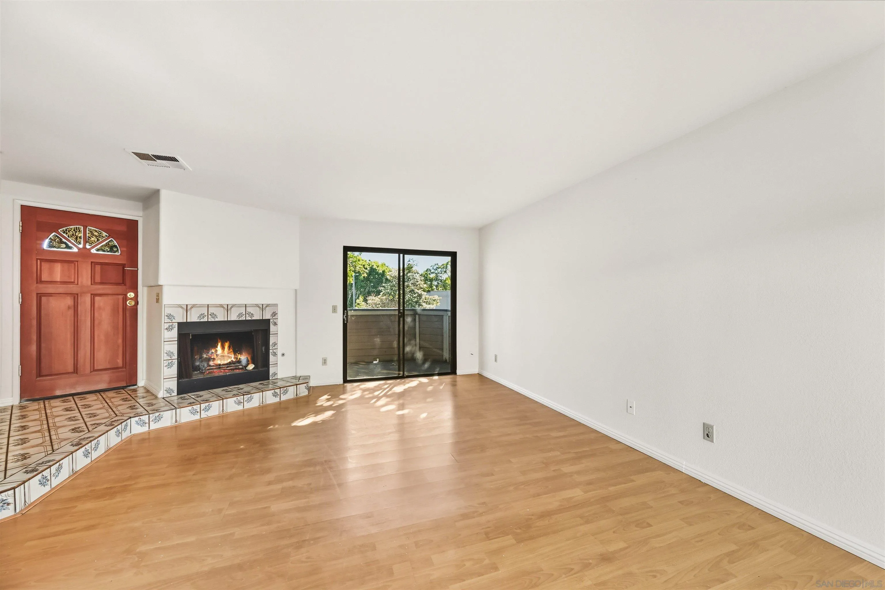 Photo #2: 2601254 Listing: Photo #2