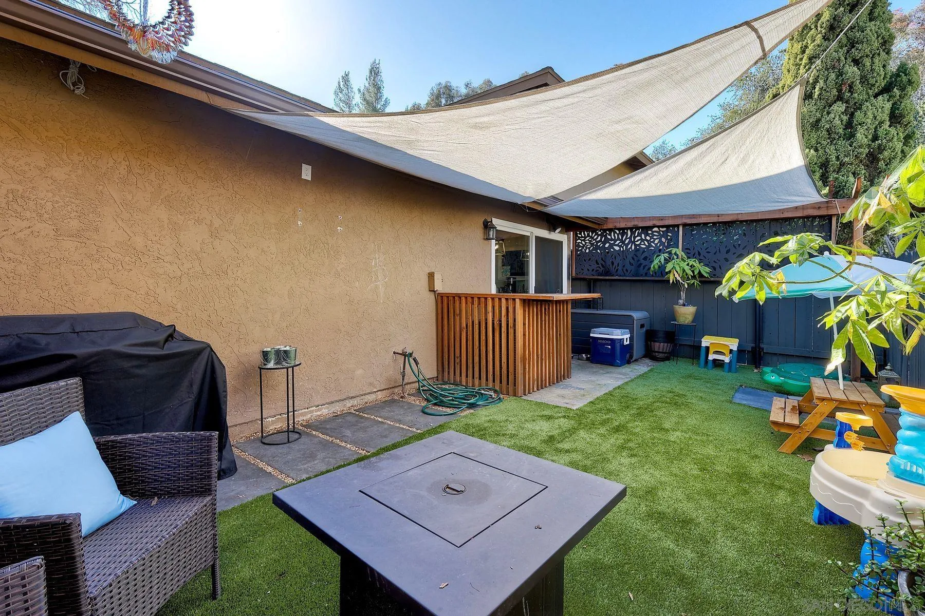 https://cdn.realtyfeed.com/cdn/127/2601261/37b2f513e6a6b128b9eb61e9ab7e0819.webp