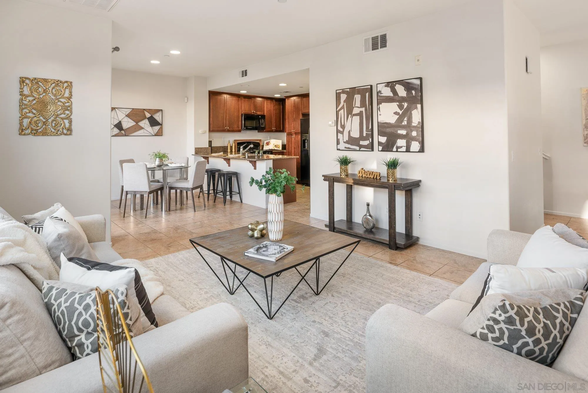 https://cdn.realtyfeed.com/cdn/127/2601264/47a961099002ac89448b8c9f1e9a6df0.webp