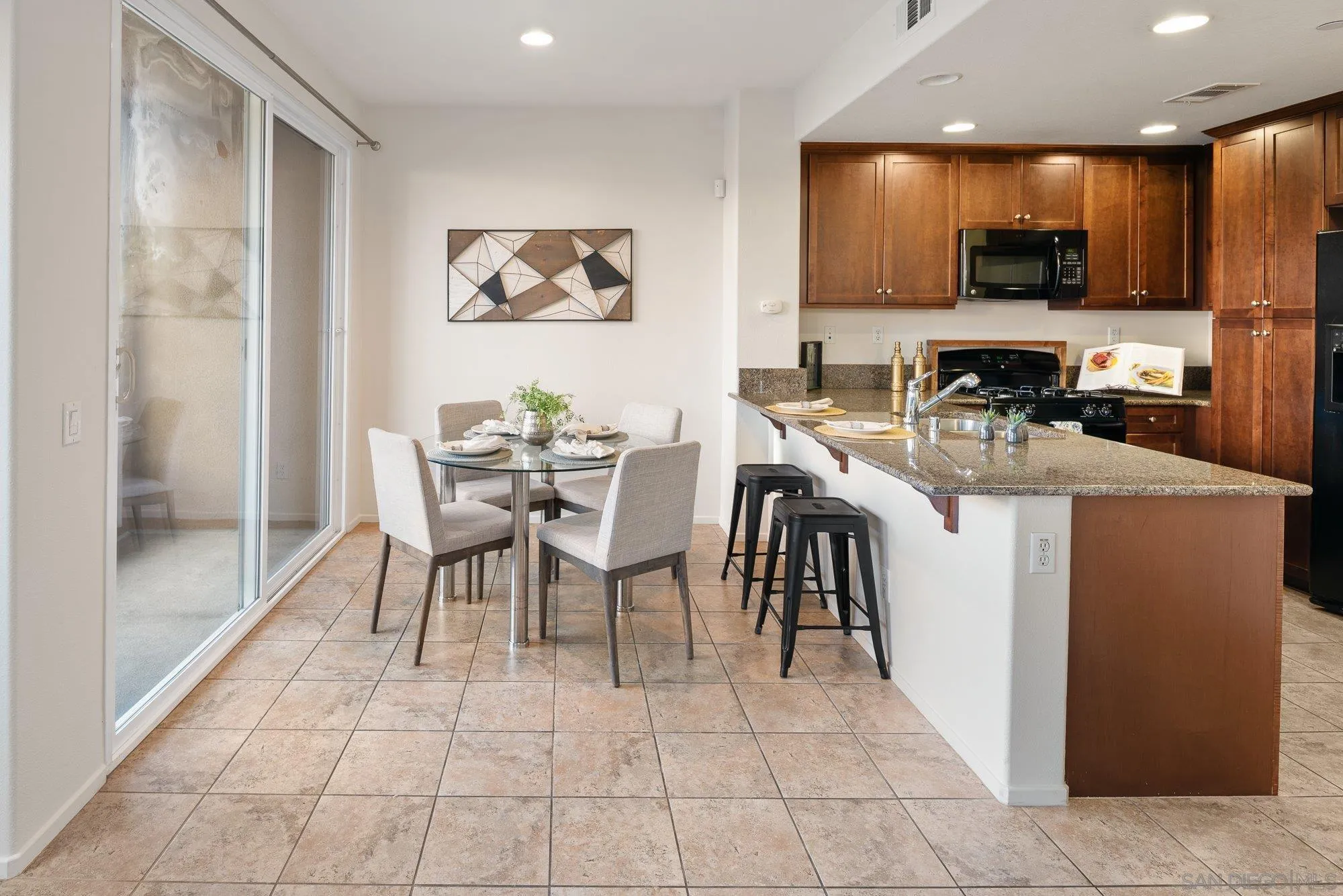 https://cdn.realtyfeed.com/cdn/127/2601264/d8c52e02a26729597e0286a90be02648.webp