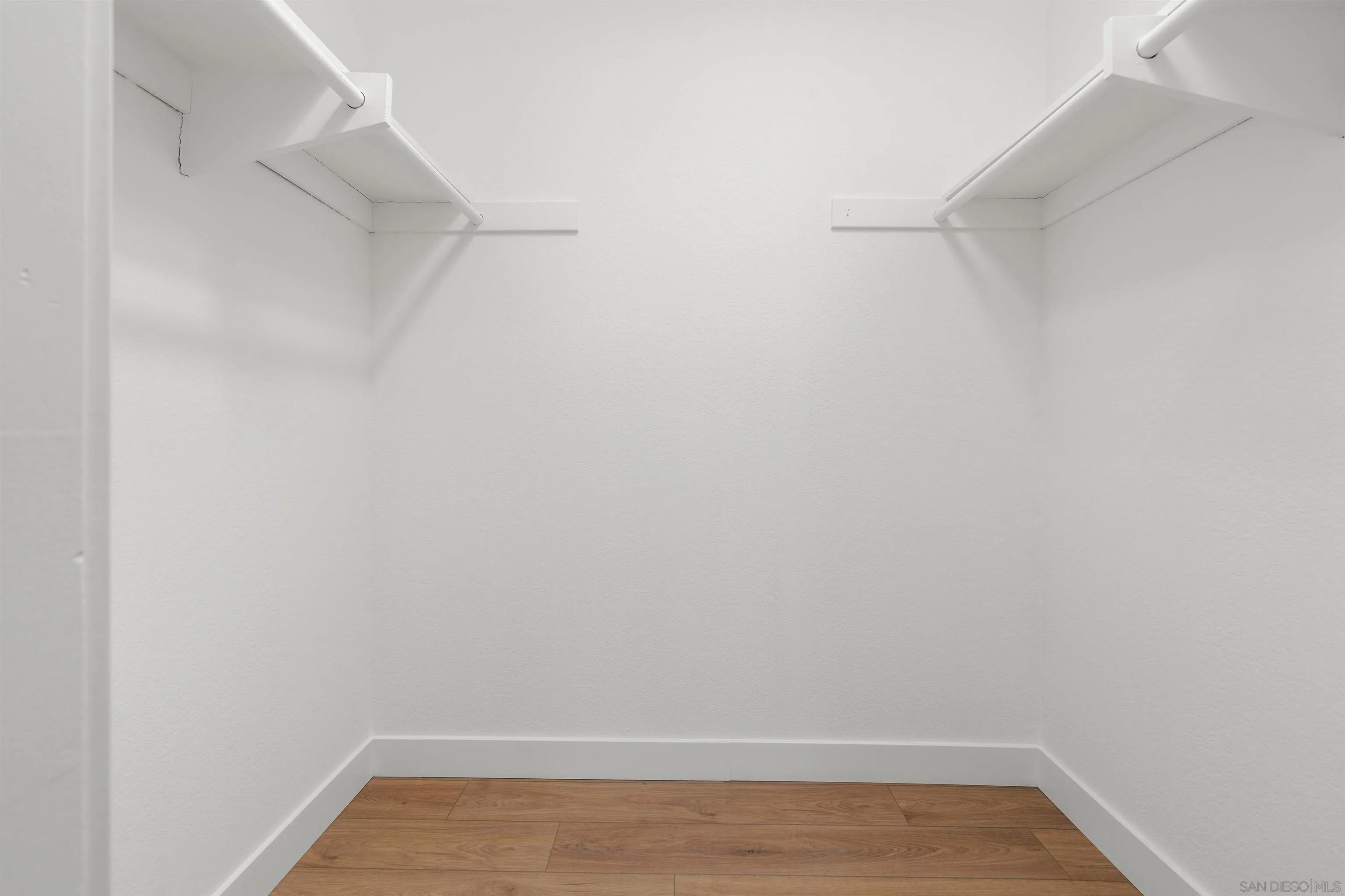 https://cdn.realtyfeed.com/cdn/127/2601267/6b54a6911848d22562798313e38d5d1b.webp