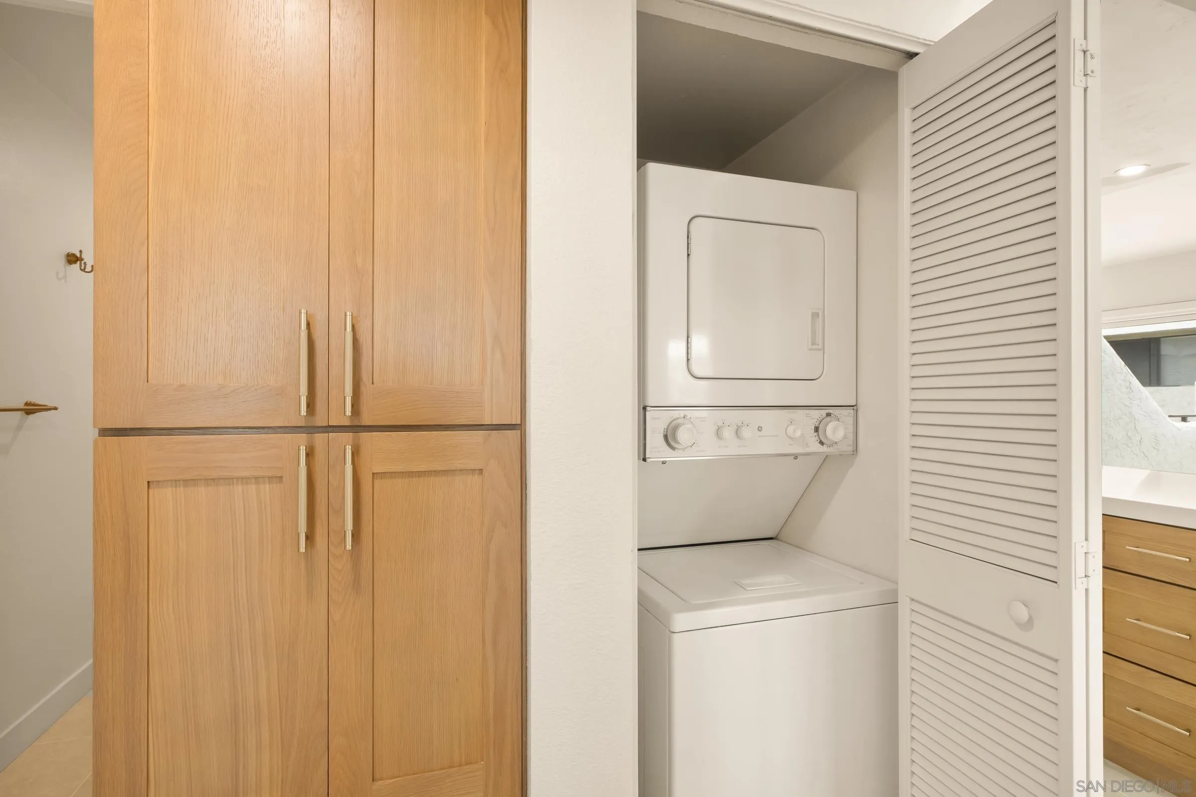 Photo #11: 2601269 Listing: Photo #11