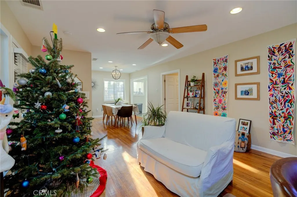 3411 Los Coyotes Diagonal, Long Beach, CA, 90808