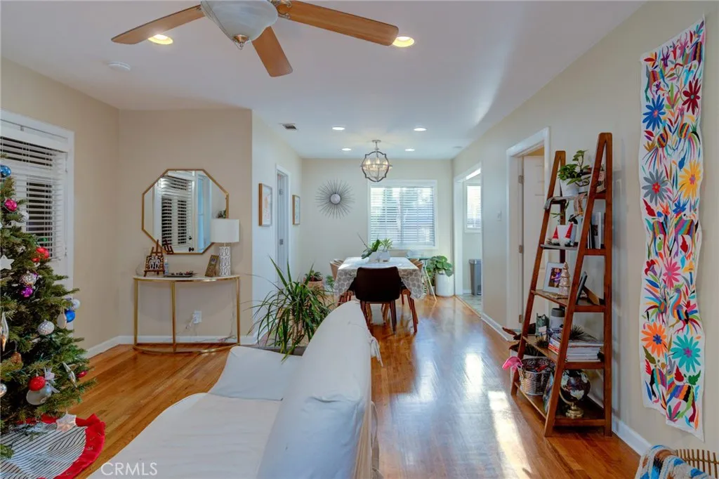 3411 Los Coyotes Diagonal, Long Beach, CA, 90808