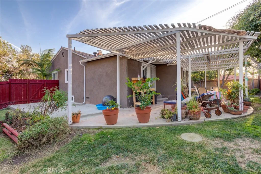 3411 Los Coyotes Diagonal, Long Beach, CA, 90808