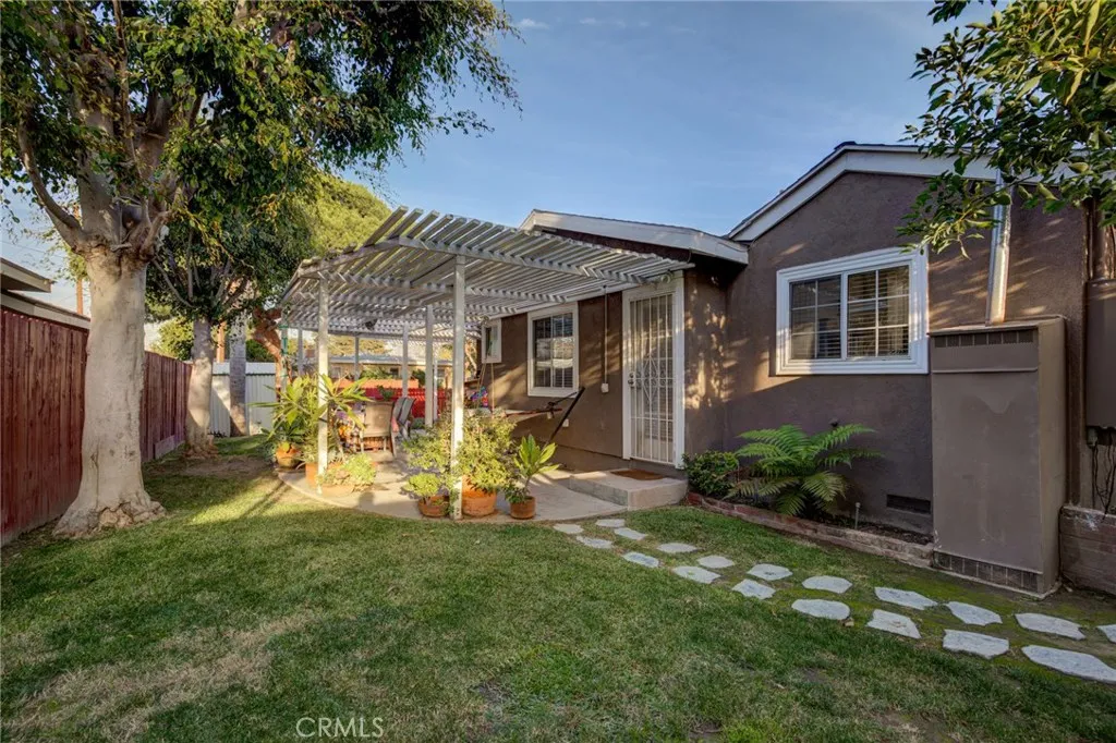 3411 Los Coyotes Diagonal, Long Beach, CA, 90808