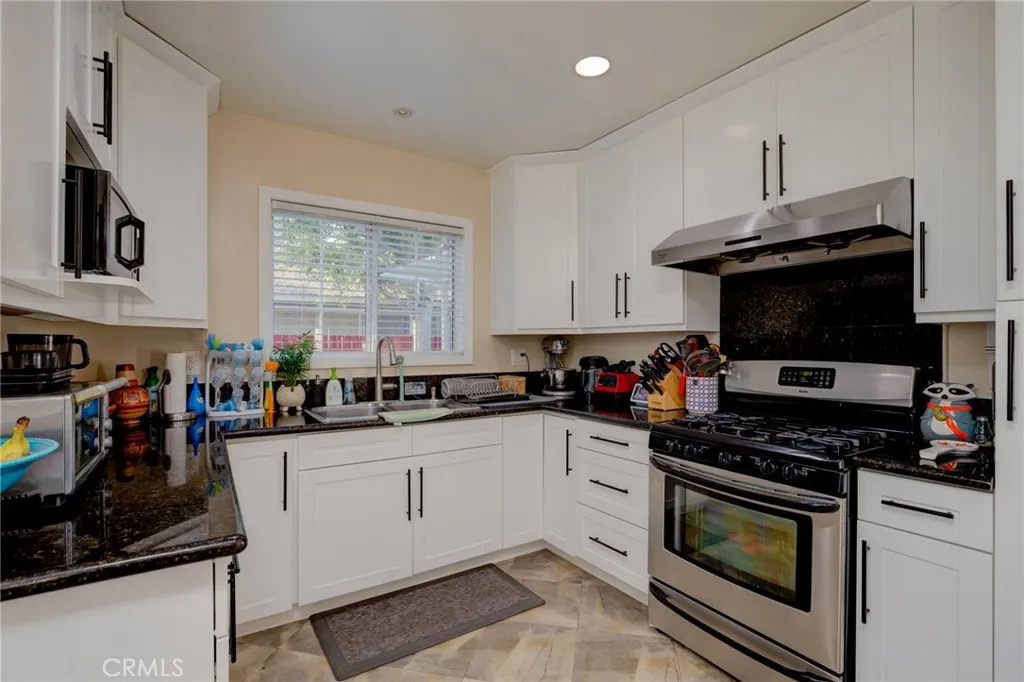 3411 Los Coyotes Diagonal, Long Beach, CA, 90808