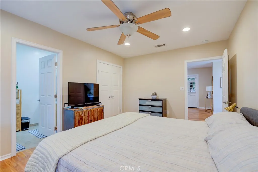 3411 Los Coyotes Diagonal, Long Beach, CA, 90808