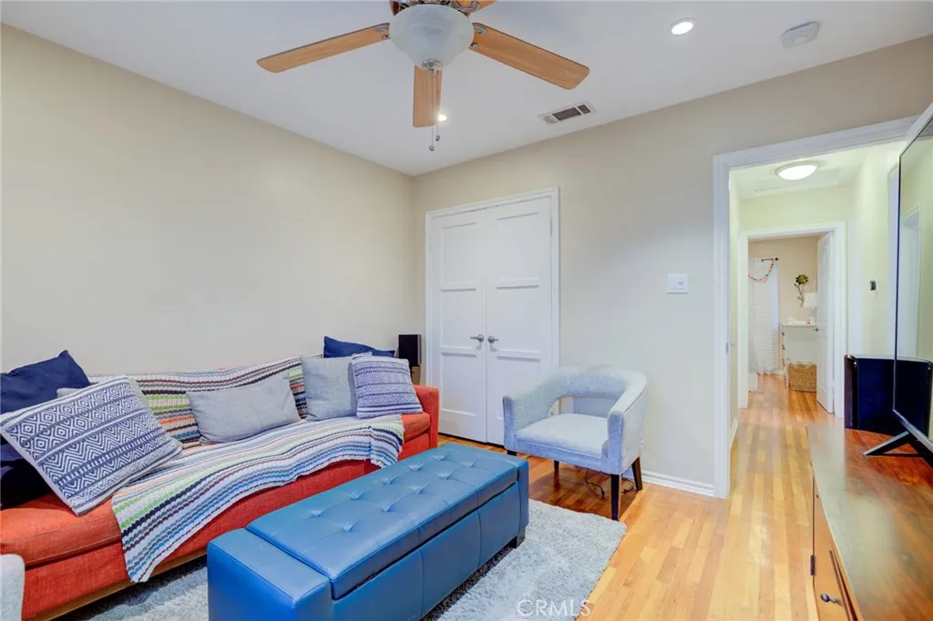 3411 Los Coyotes Diagonal, Long Beach, CA, 90808