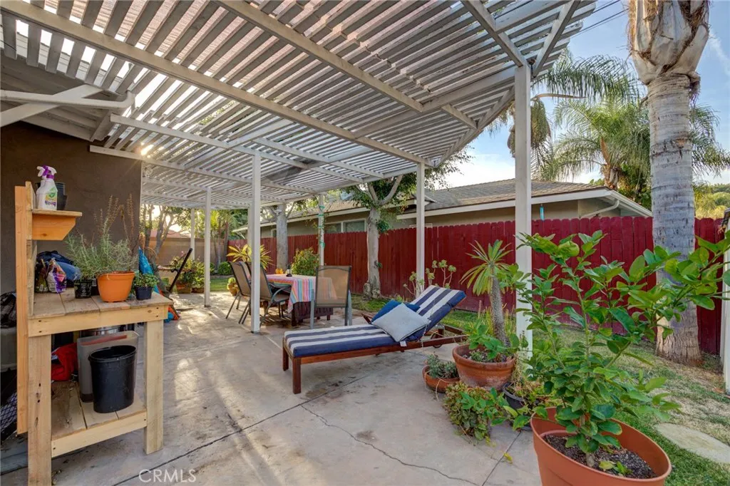 3411 Los Coyotes Diagonal, Long Beach, CA, 90808