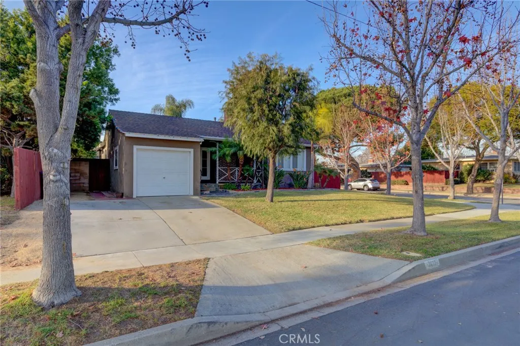 3411 Los Coyotes Diagonal, Long Beach, CA, 90808