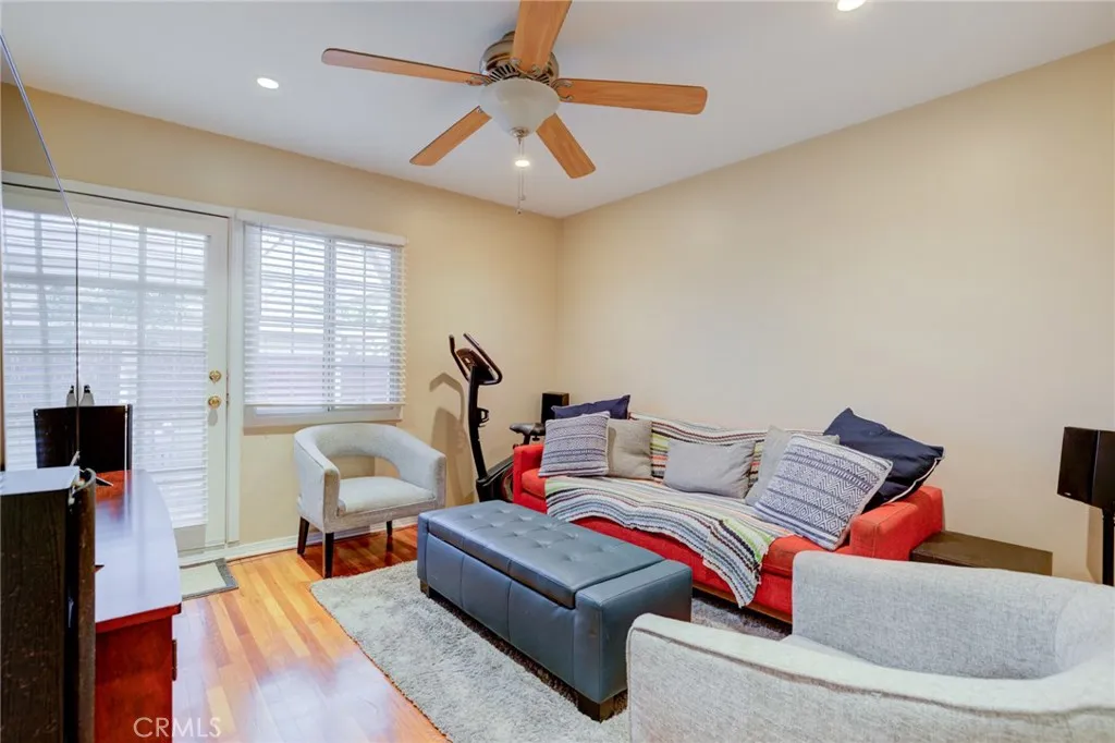 3411 Los Coyotes Diagonal, Long Beach, CA, 90808