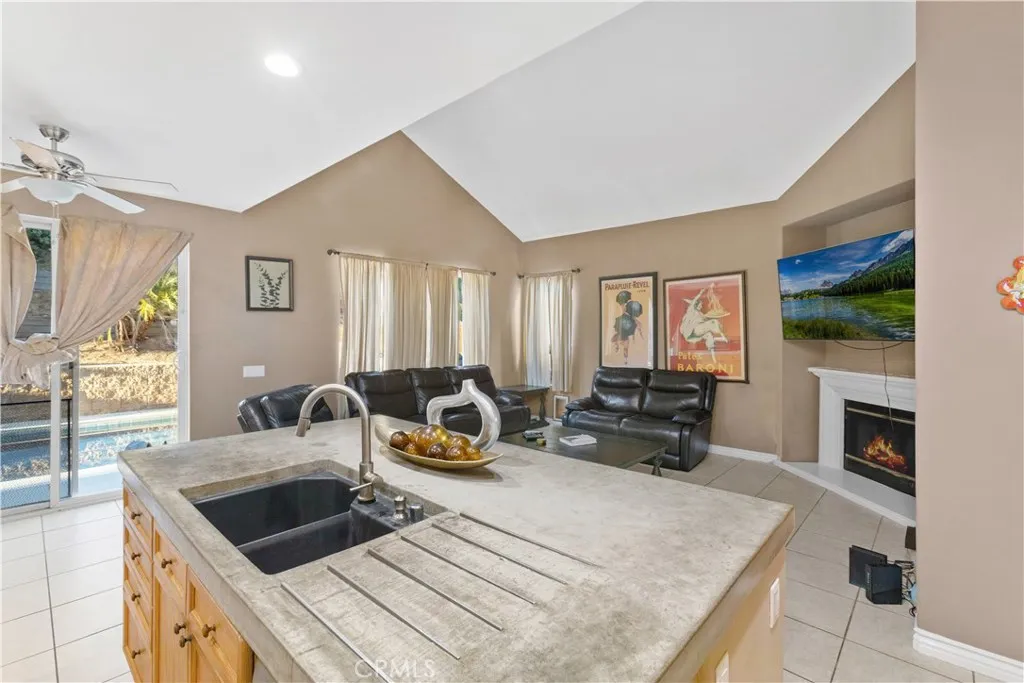 33568 Warwick Hills Road, Yucaipa, CA, 92399